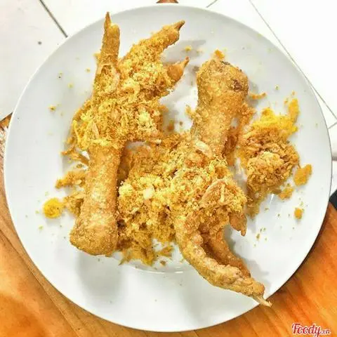Hình ảnh Chân Gà Có Xương Xào Bơ Tỏi