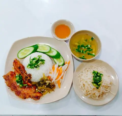Hình ảnh Cơm sườn bì