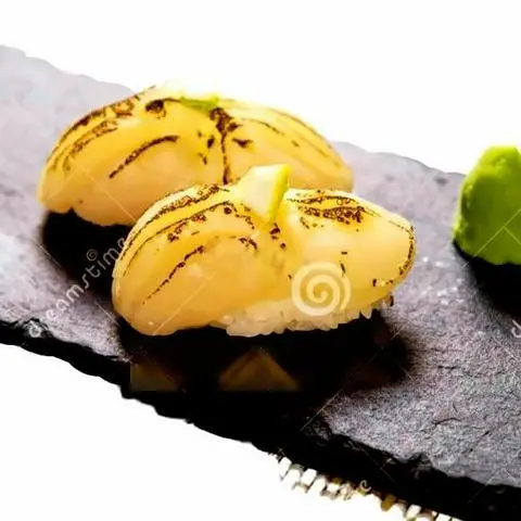Hình ảnh Sushi Sò Điệp Nhật Khè Lửa