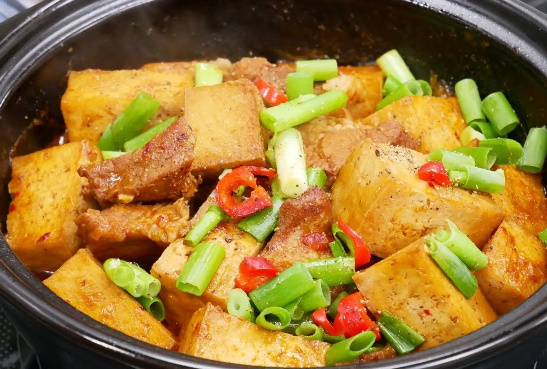 Hình ảnh Thịt kho đậu hũ (không gồm cơm, canh)