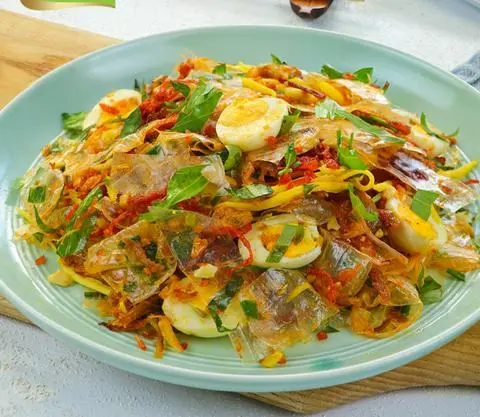 Hình ảnh Bánh tráng trộn tóp mỡ siêu ngon