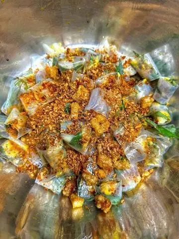 Hình ảnh bánh tráng cuốn lắc da heo 