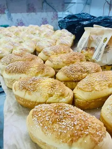 Hình ảnh BÁNH MÌ BÔNG CÚC NHO DỪA OANH OANH
