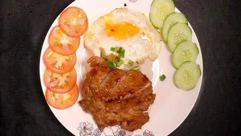 Hình ảnh Cơm Sườn Trứng