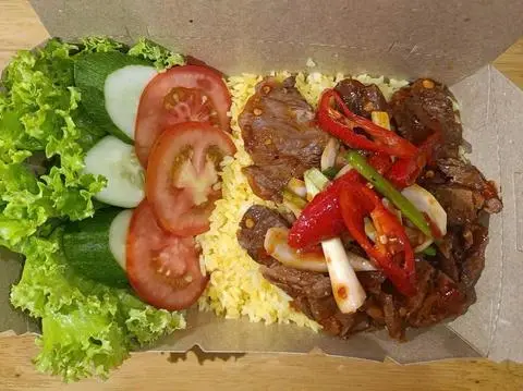 Hình ảnh Cơm Chiên Bắp Bò Xào Satế