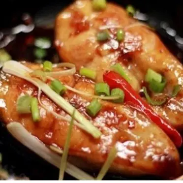 Hình ảnh cá ba sa kho tộ (không cơm)
