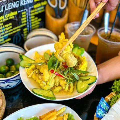 Hình ảnh Chân gà sả tắc size lớn