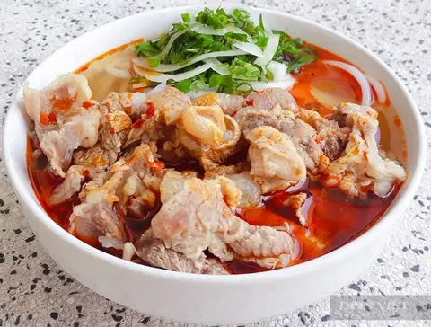 Hình ảnh Bún Bò Gân