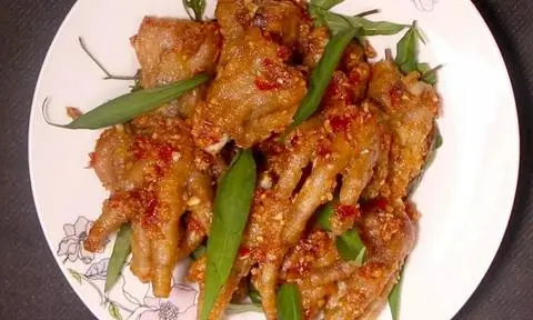 Hình ảnh Chân Gà Quái Thú