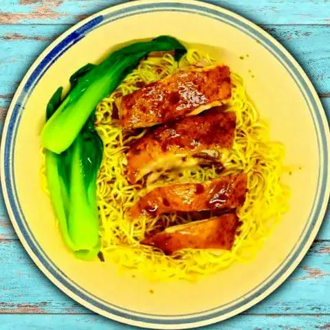 Hình ảnh Mì Khô Gà Hấp Xì Dầu 