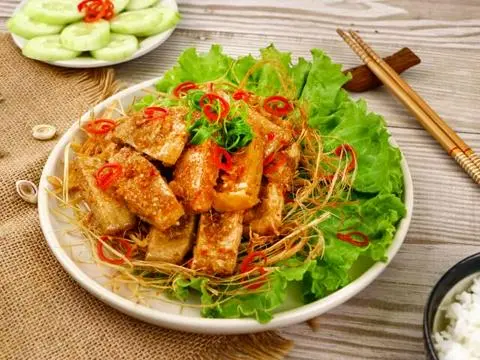 Hình ảnh Cơm Sườn Chiên Sả