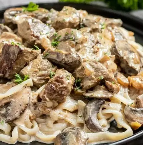 Hình ảnh Mì Ý Bò Sốt Kem Nấm