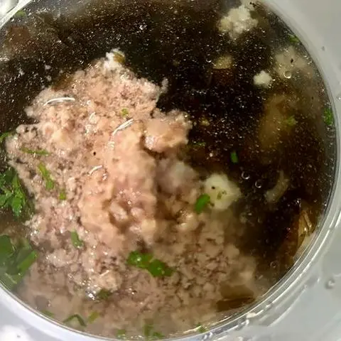 Hình ảnh Canh rong biển thịt bò bằm