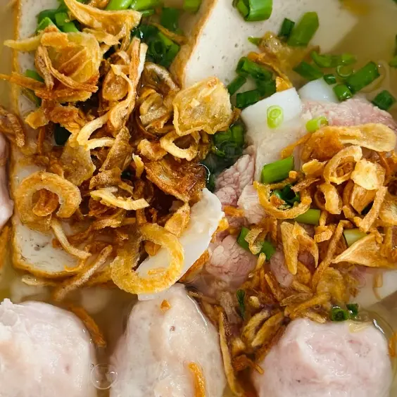Hình ảnh Bánh Canh Mọc Sườn Chả 
