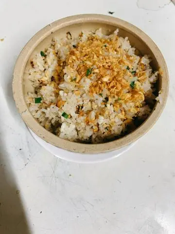 Hình ảnh Cơm chiên tỏi
