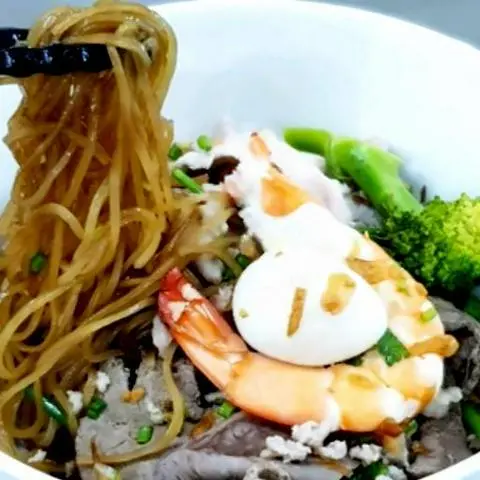 Hình ảnh Hủ tiếu nam vang khô 