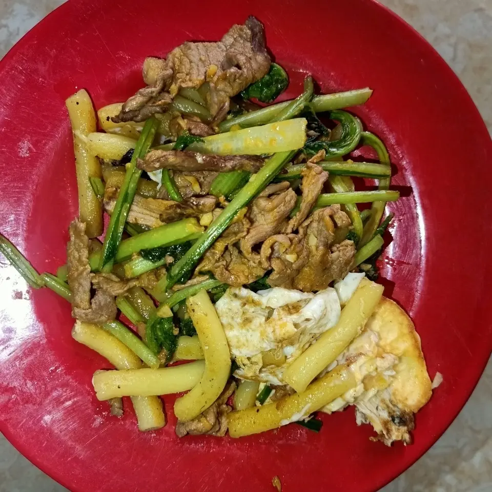 Hình ảnh Nui Xào Trứng + Bò