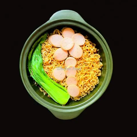 Hình ảnh Mì Trộn Xúc Xích