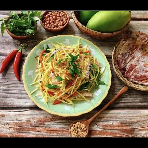 Hình ảnh Gỏi Xoài Khô Bò