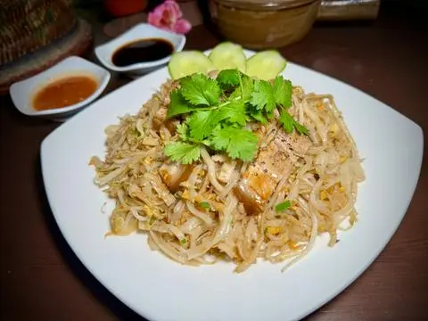 Hình ảnh Phở xào - Fried phở