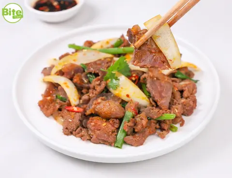 Hình ảnh Bò xào sa tế không cơm