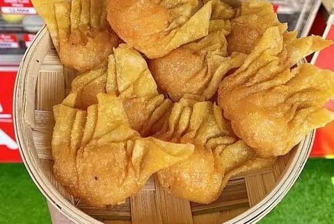 Hình ảnh Hoành Thánh Tôm Mực (1 cái)