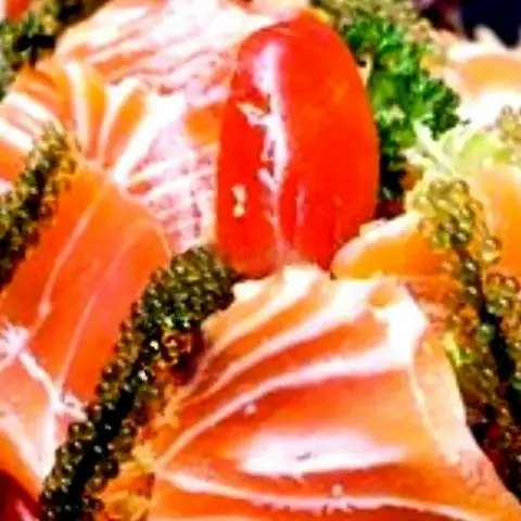 Hình ảnh Salad Cá Hồi