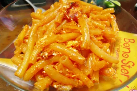 Hình ảnh Nui xào trứng