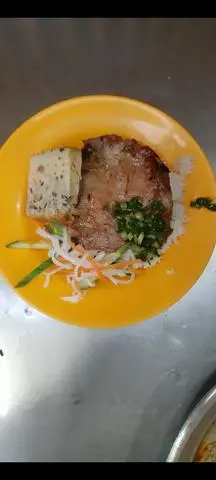 Hình ảnh cơm tấm sườn +lạp xưởng 