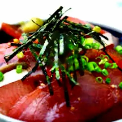 Hình ảnh Cơm Cá Ngừ Tươi