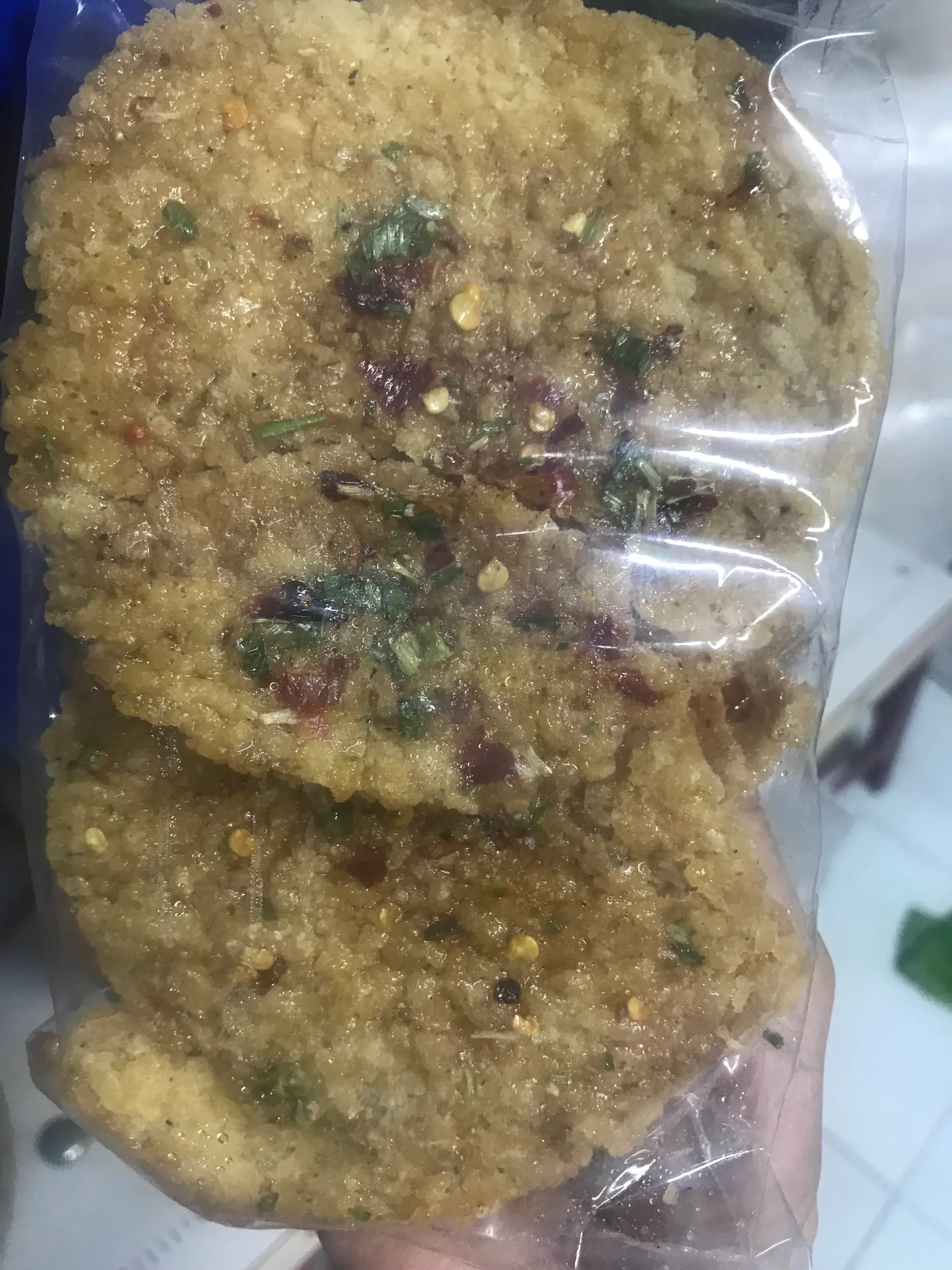 Hình ảnh cơm cháy rim nước mắm mở hành 