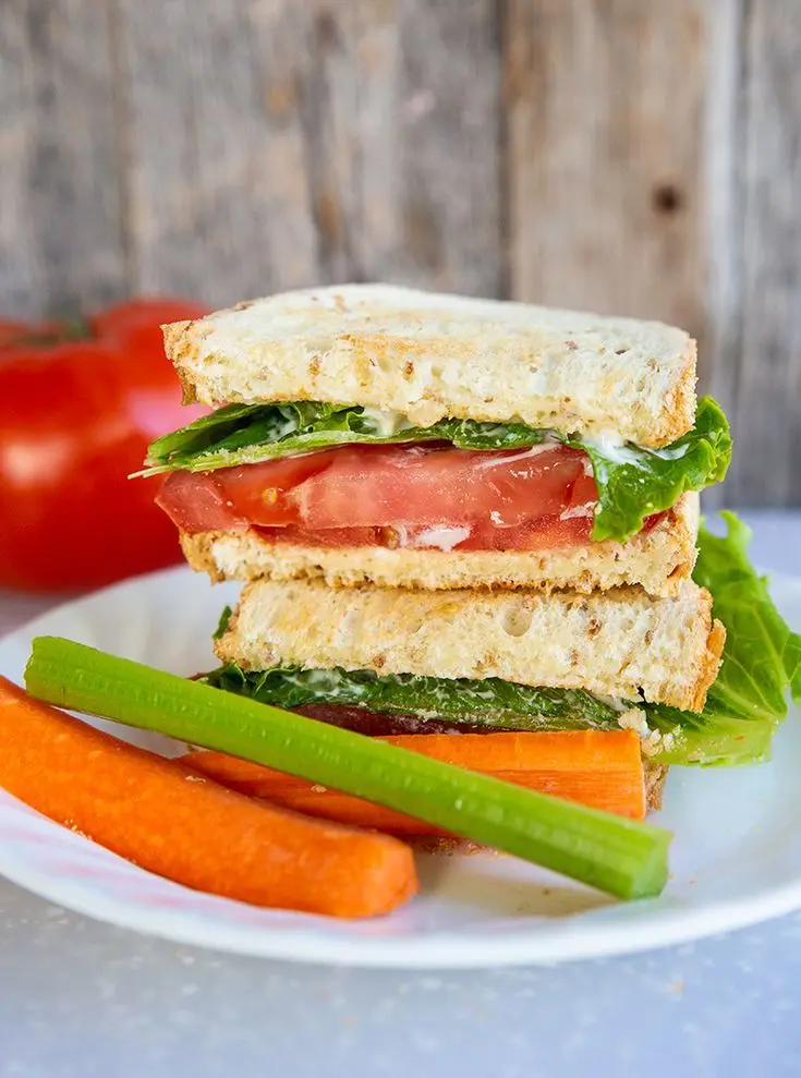 Hình ảnh Sandwich Chả Cá Đặc Biệt 