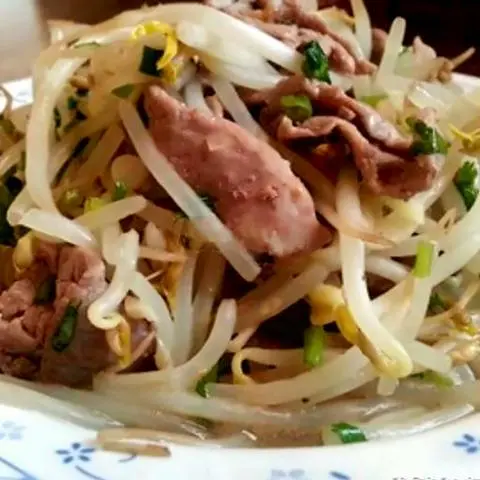 Hình ảnh Hủ tiếu mềm xào thịt bò
