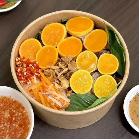 Hình ảnh Bánh ướt trứng gà non