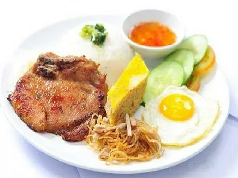 Hình ảnh cơm sườn bì chả trứng