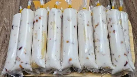 Hình ảnh KEM CHUỐI CỐT DỪA & ĐẬU PHỘNG (10 BỊCH)