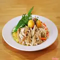Hình ảnh Cơm chiên gà xé