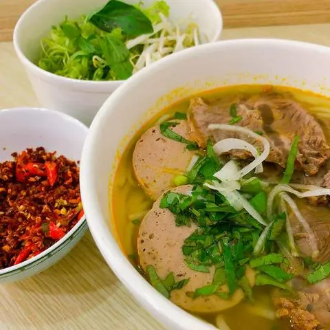 Hình ảnh Bún bò chả - không thịt
