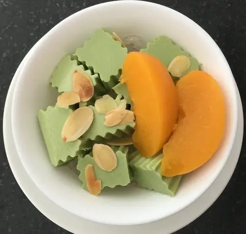 Hình ảnh Khúc bạch trà xanh đào