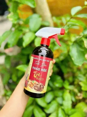 Hình ảnh Chai xịt rửa bàn thờ thảo mộc