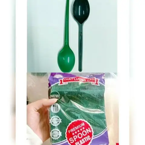 Hình ảnh Muỗng 15cm (100 Cái) Xanh Lá Đậm, Muỗng Nhựa Màu Dùng 1 Lần Hàng Đẹp, Dày Dặn