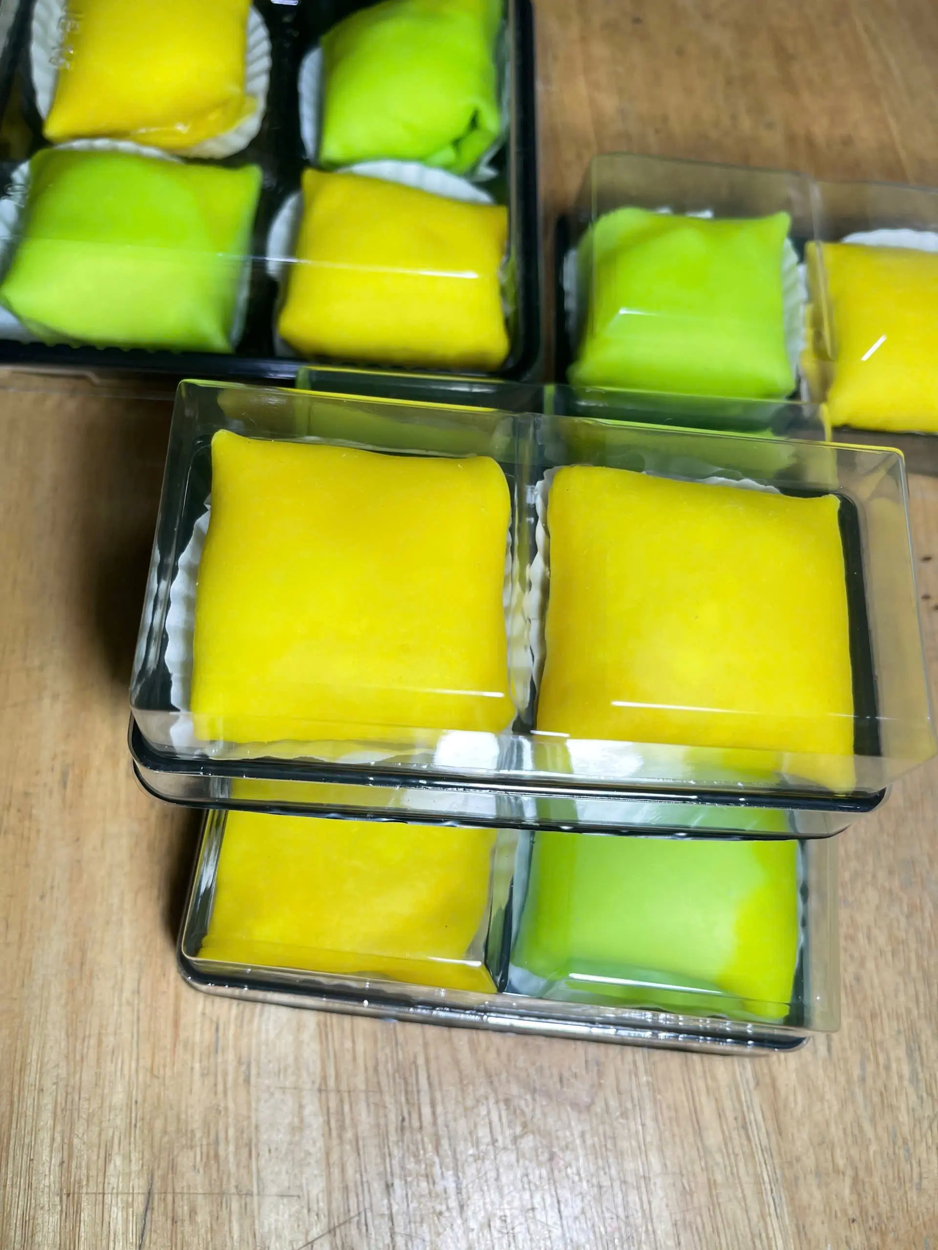 Hình ảnh Bánh crepe sầu riêng vàng - 2 cái