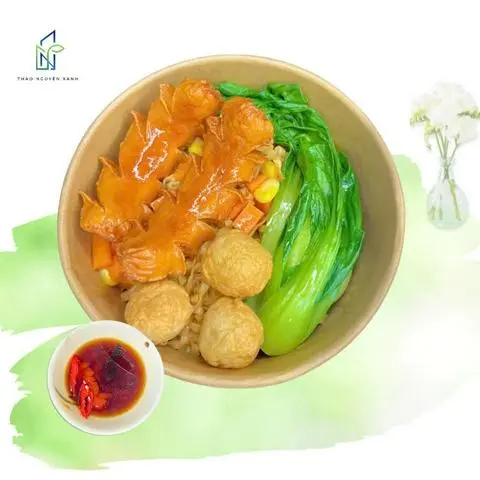 Hình ảnh Mì trộn xúc xích