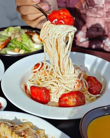 Hình ảnh Mì Ý Gà Giòn Sốt Kem - Chicken with cream sauce