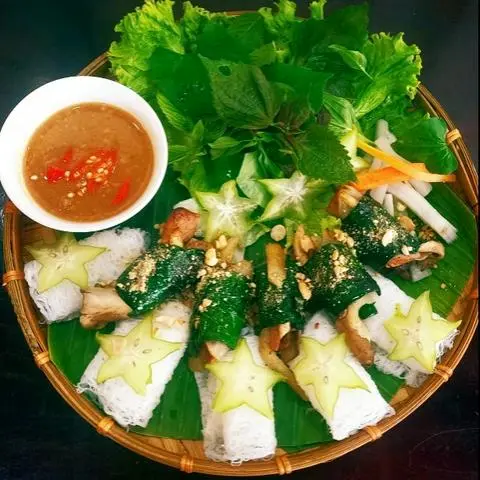 Hình ảnh Bánh hỏi bò lá lốt chay