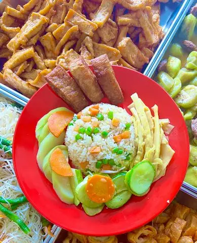 Hình ảnh Cơm Chiên + Sườn Rim