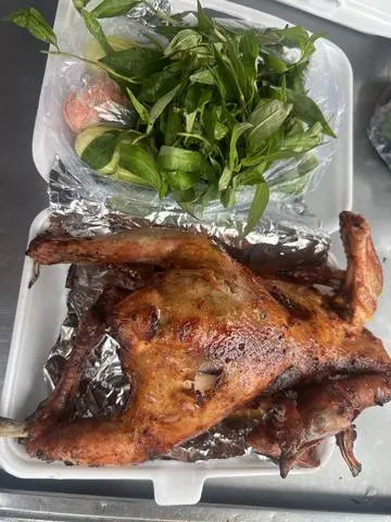 Hình ảnh Gà ta nướng lu - 1 con