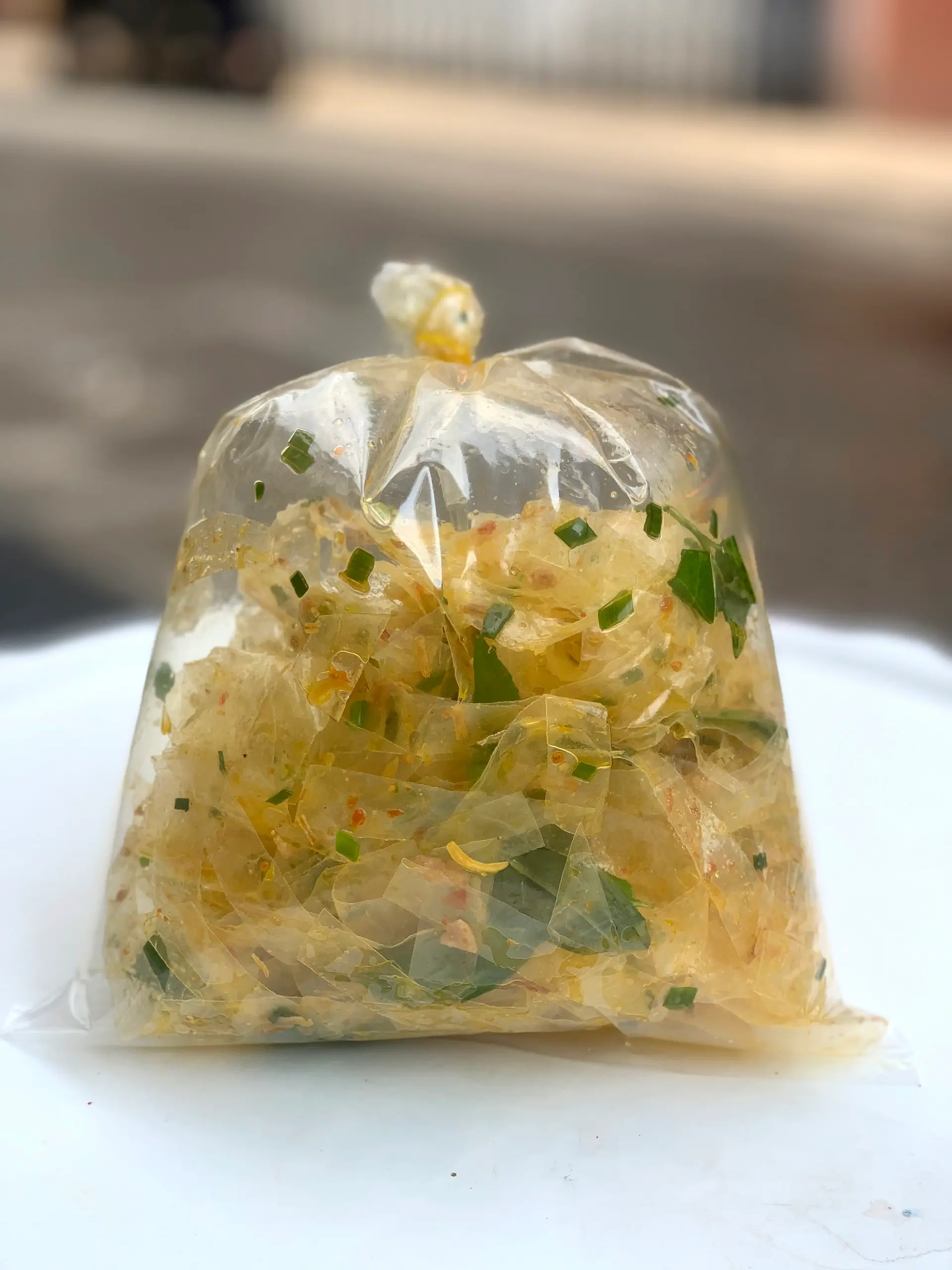 Hình ảnh Bánh tráng trộn mỡ hành (không trứng) - Cay sẵn 
