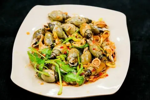 Hình ảnh Cà na xào sa tế