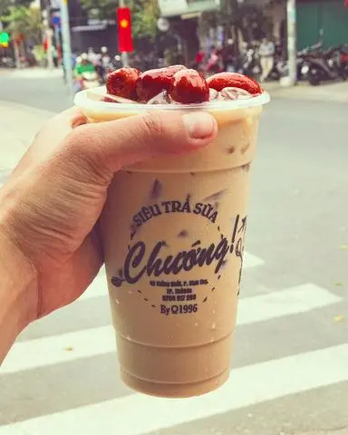 Hình ảnh sữa tươi táo đỏ